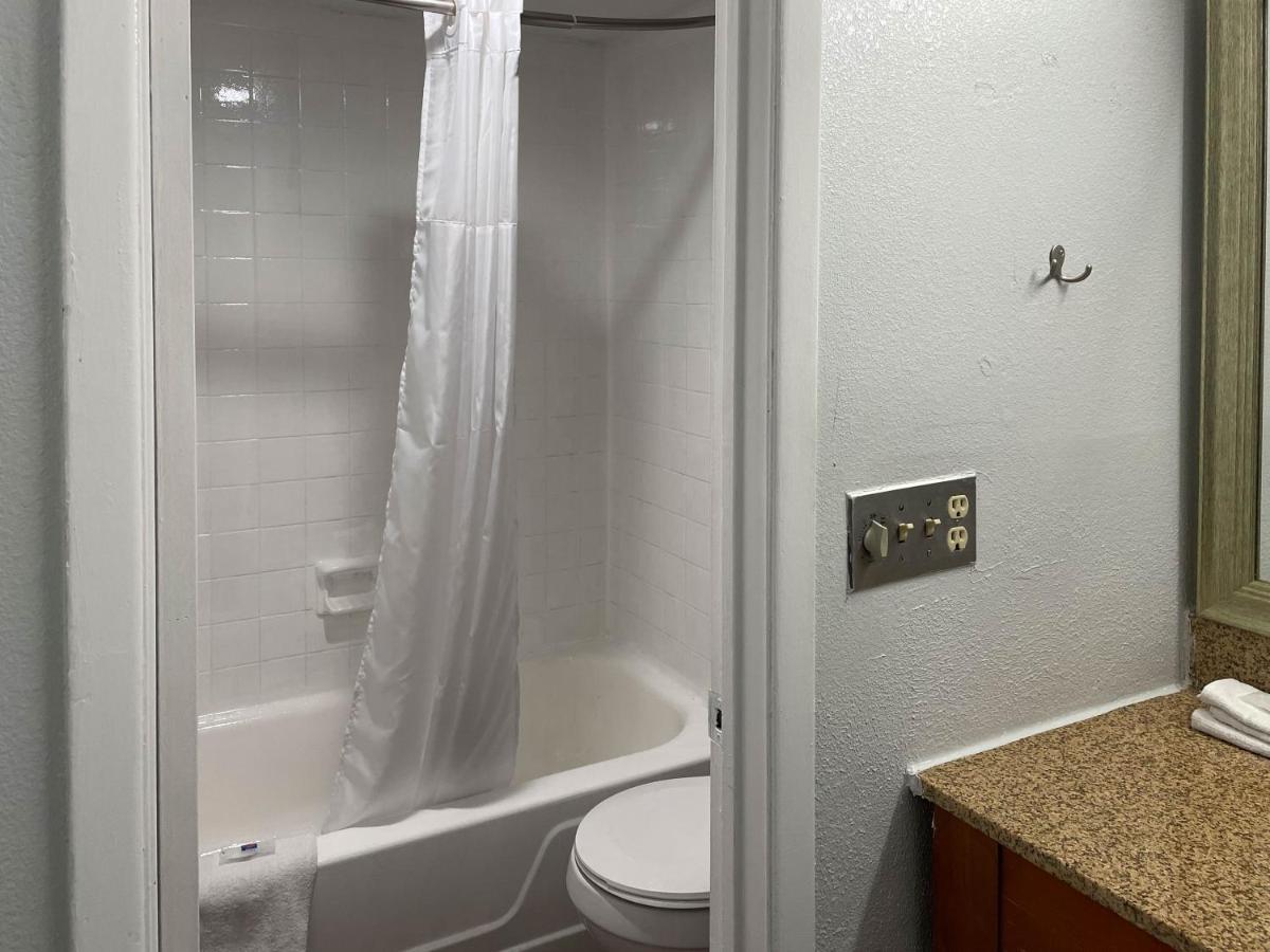 Suites Wytheville Va Экстерьер фото