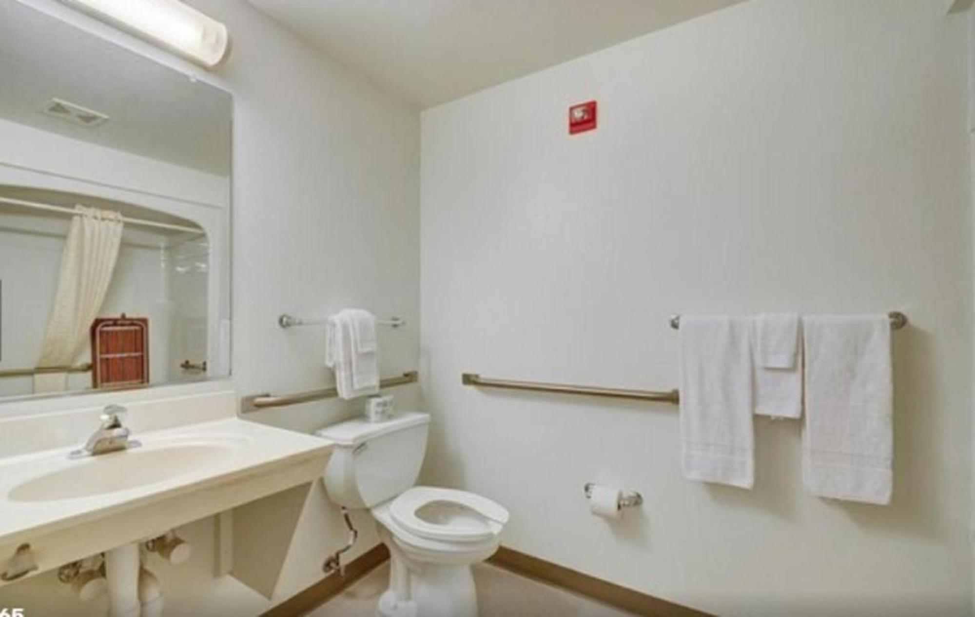 Suites Wytheville Va Экстерьер фото